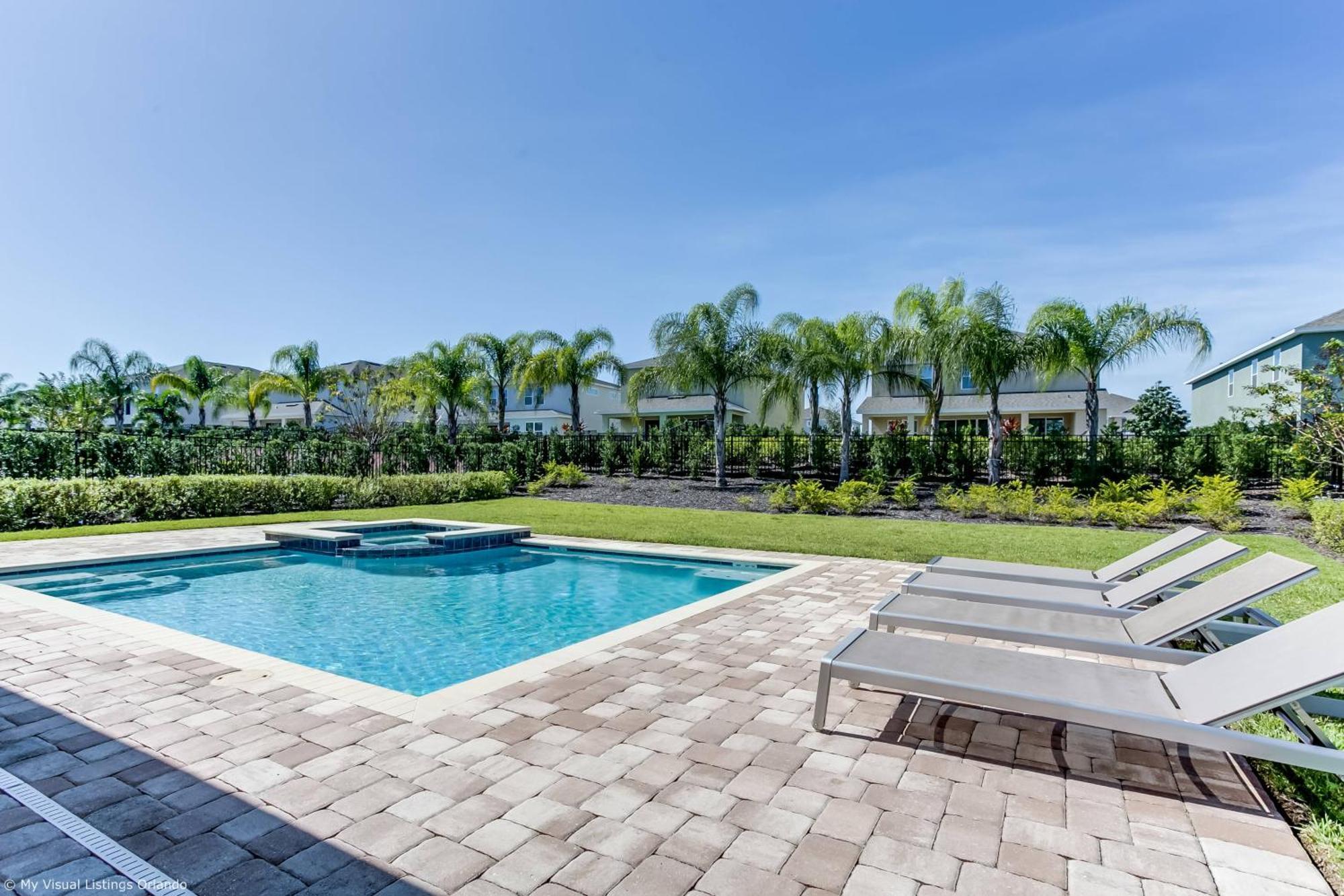 8 Bedroom Vacation With Pool 2114
