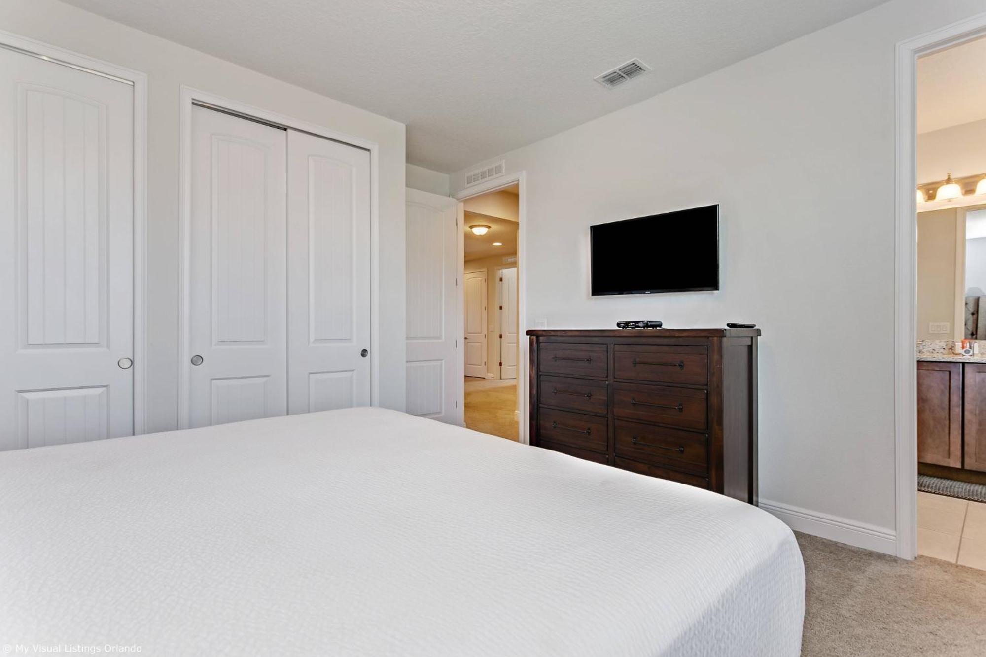 8 Bedroom Vacation With Pool 2114