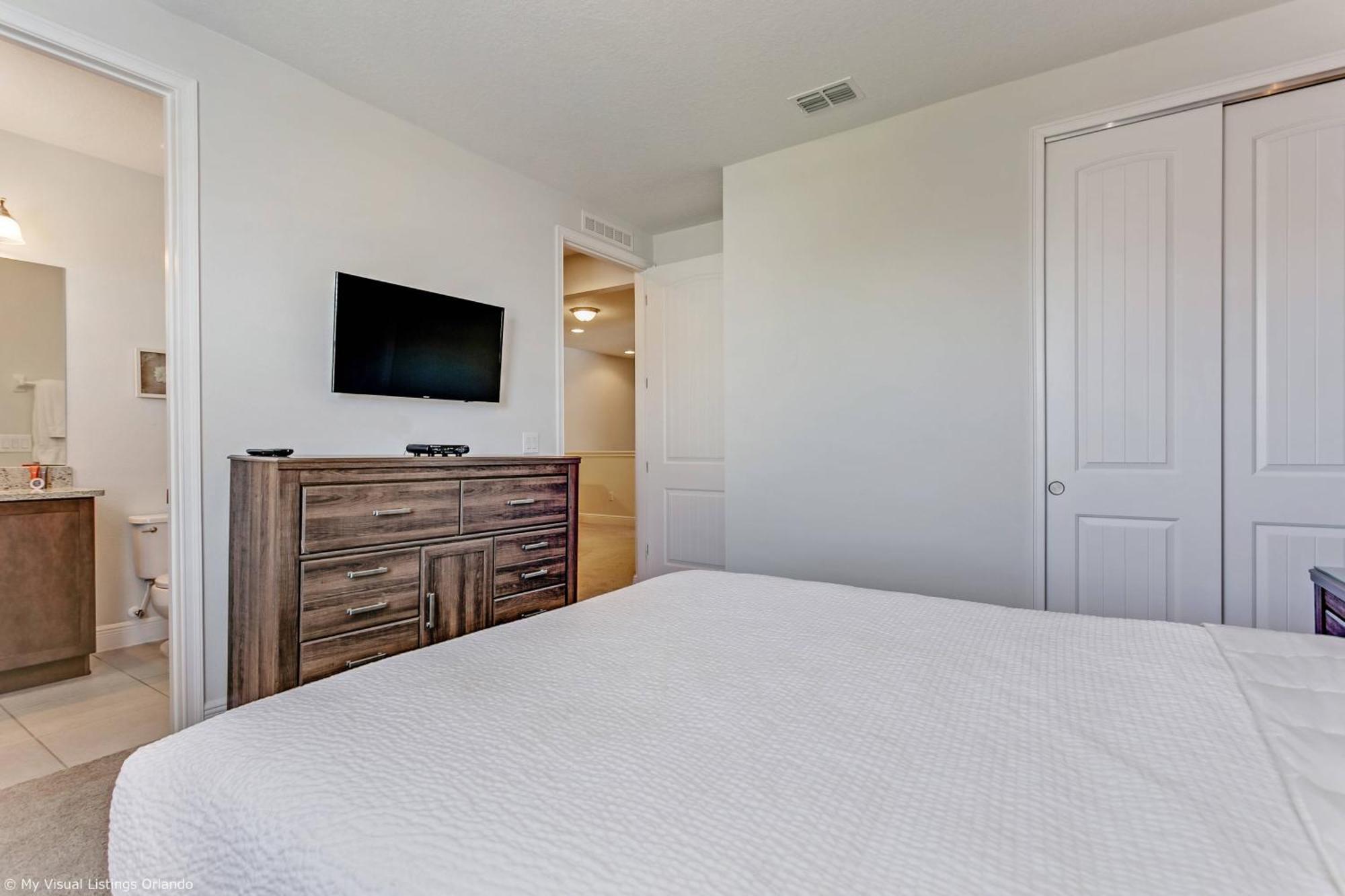 8 Bedroom Vacation With Pool 2114 *