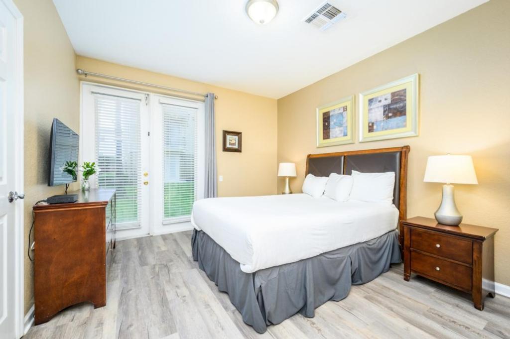 Beautiful Townhome, Vista Cay Direct - 4010 Apartment *