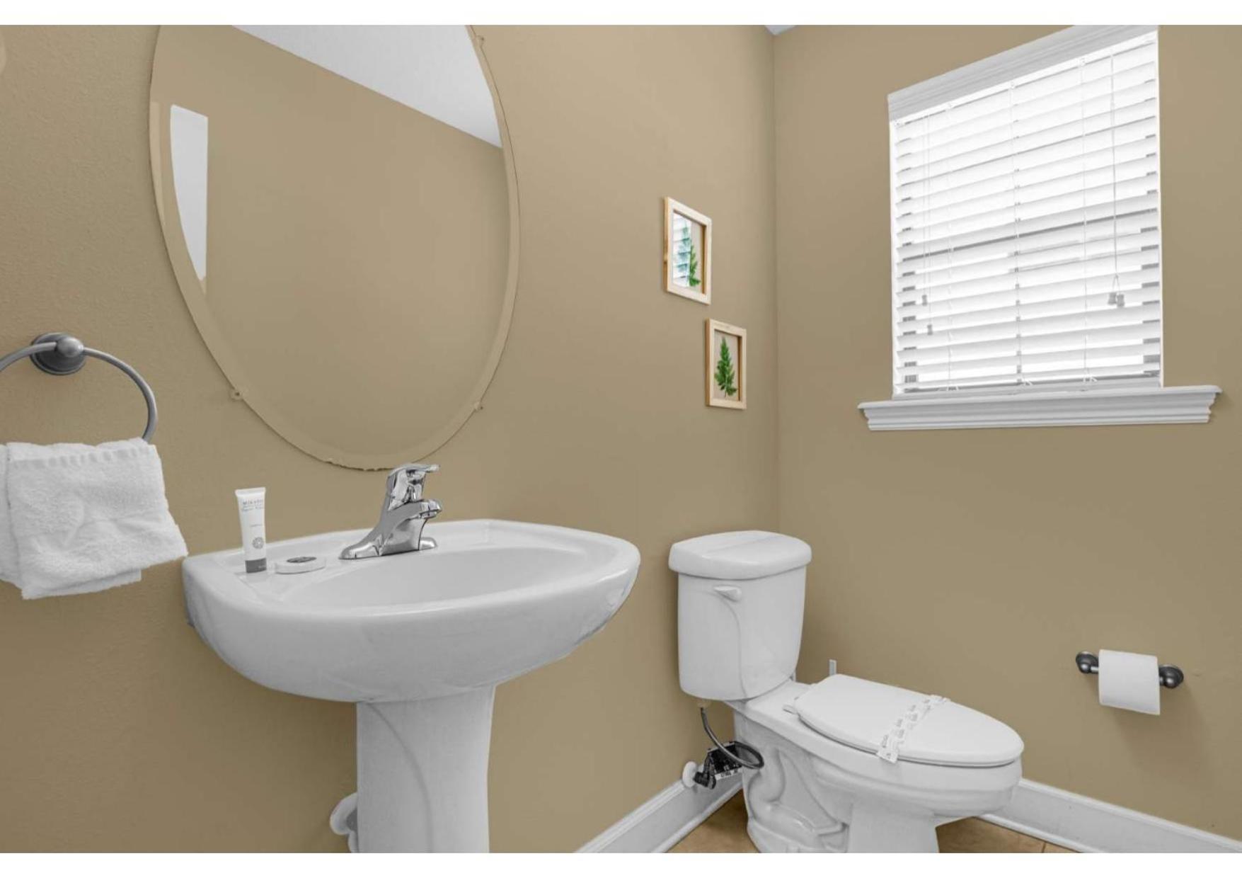 Spring Break Sale! Renovated Townhome By Holiday home Orlando