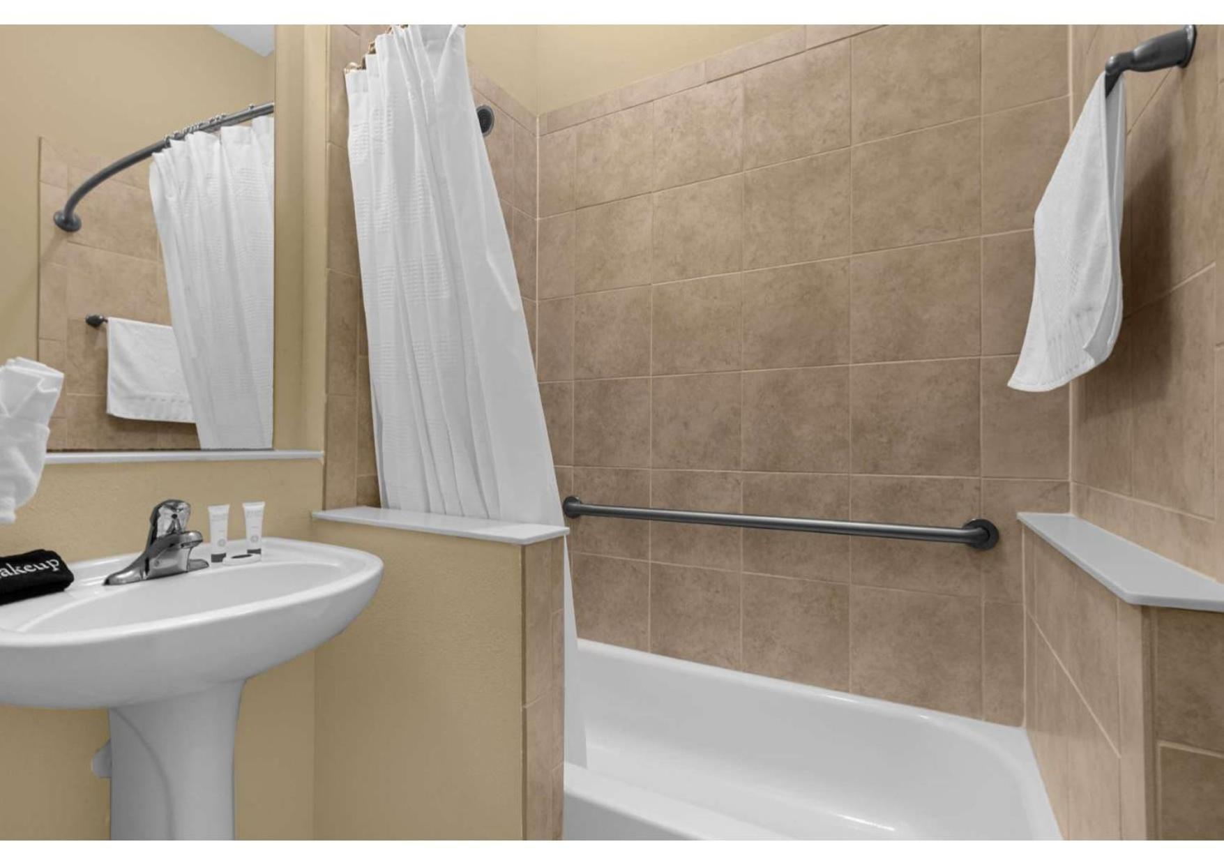 Spring Break Sale! Renovated Townhome By *
