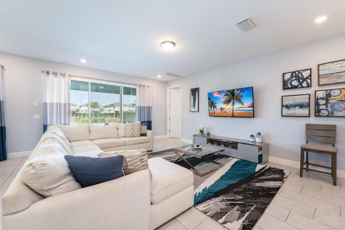 Beautiful 7 Bedroom 6 5 Bath W Pool Movie Theater * Orlando