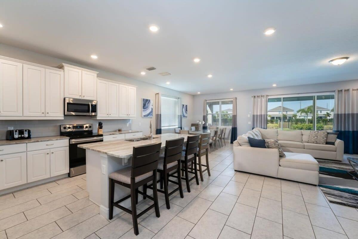 Villa Beautiful 7 Bedroom 6 5 Bath W Pool Movie Theater Orlando