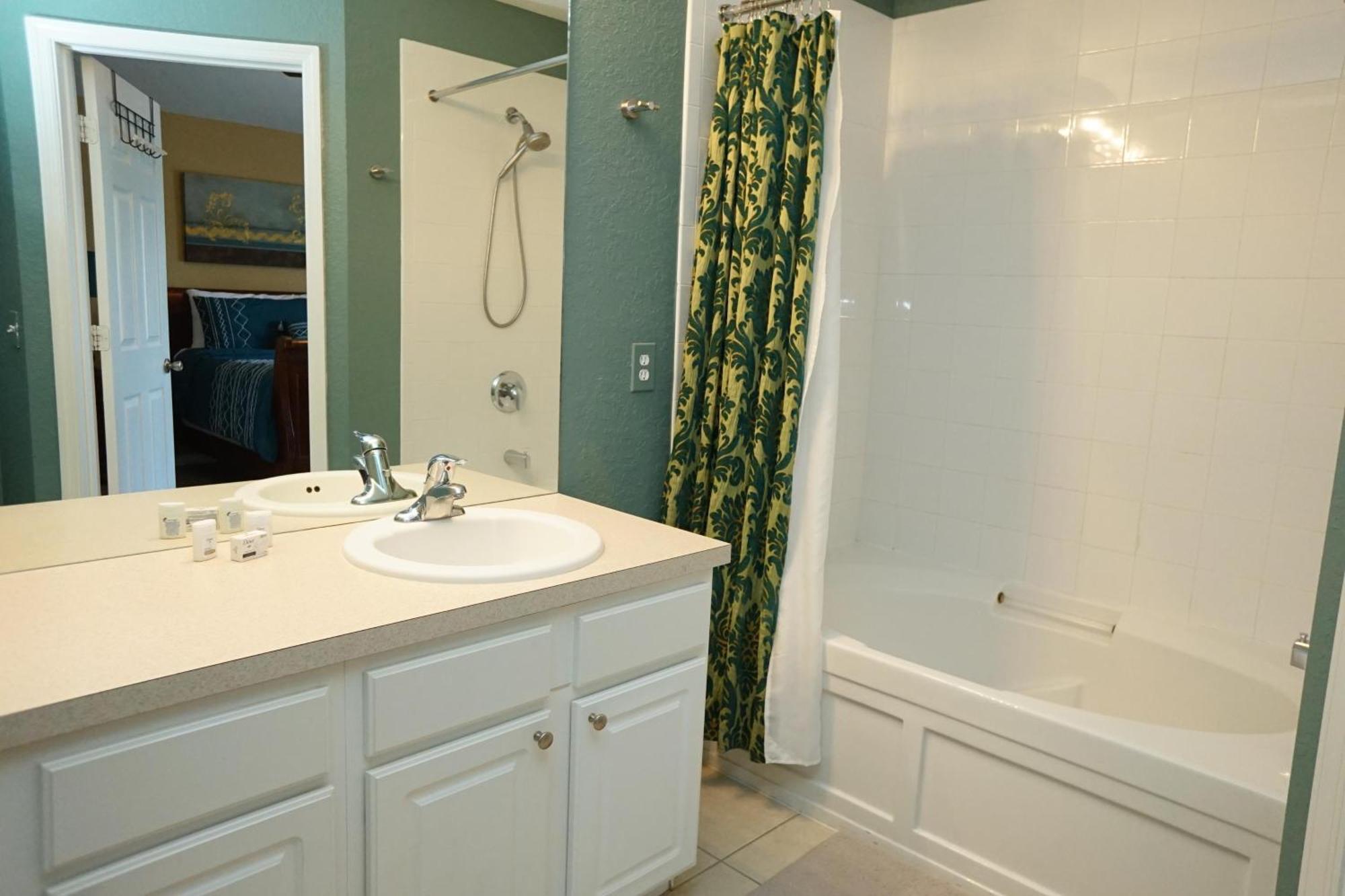 Holiday home Windsor Hills End Unit, South Facing Pool 7666!