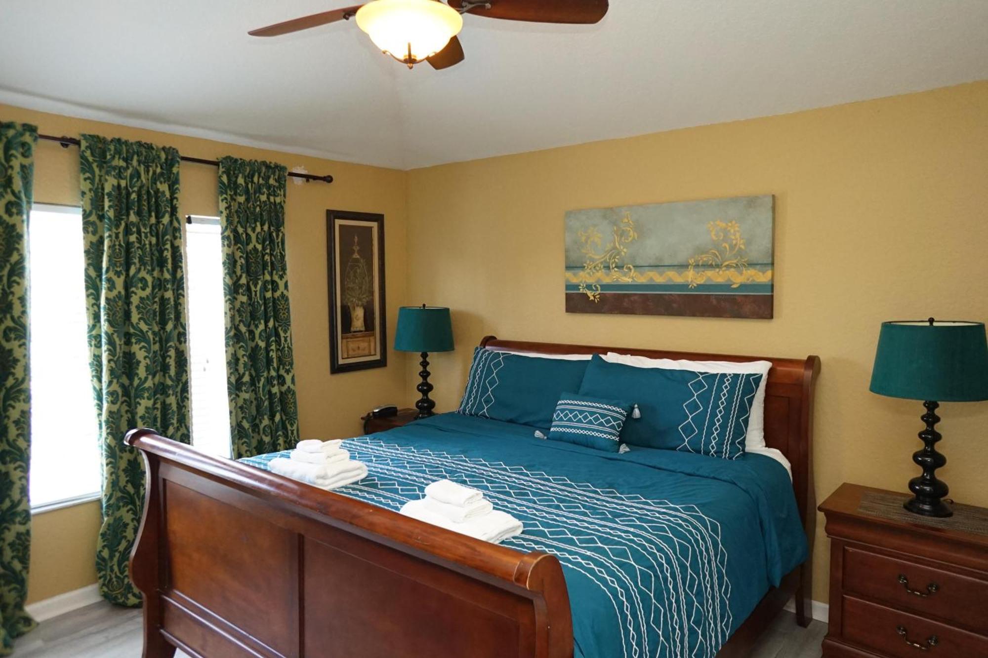 Windsor Hills End Unit, South Facing Pool 7666! * Orlando
