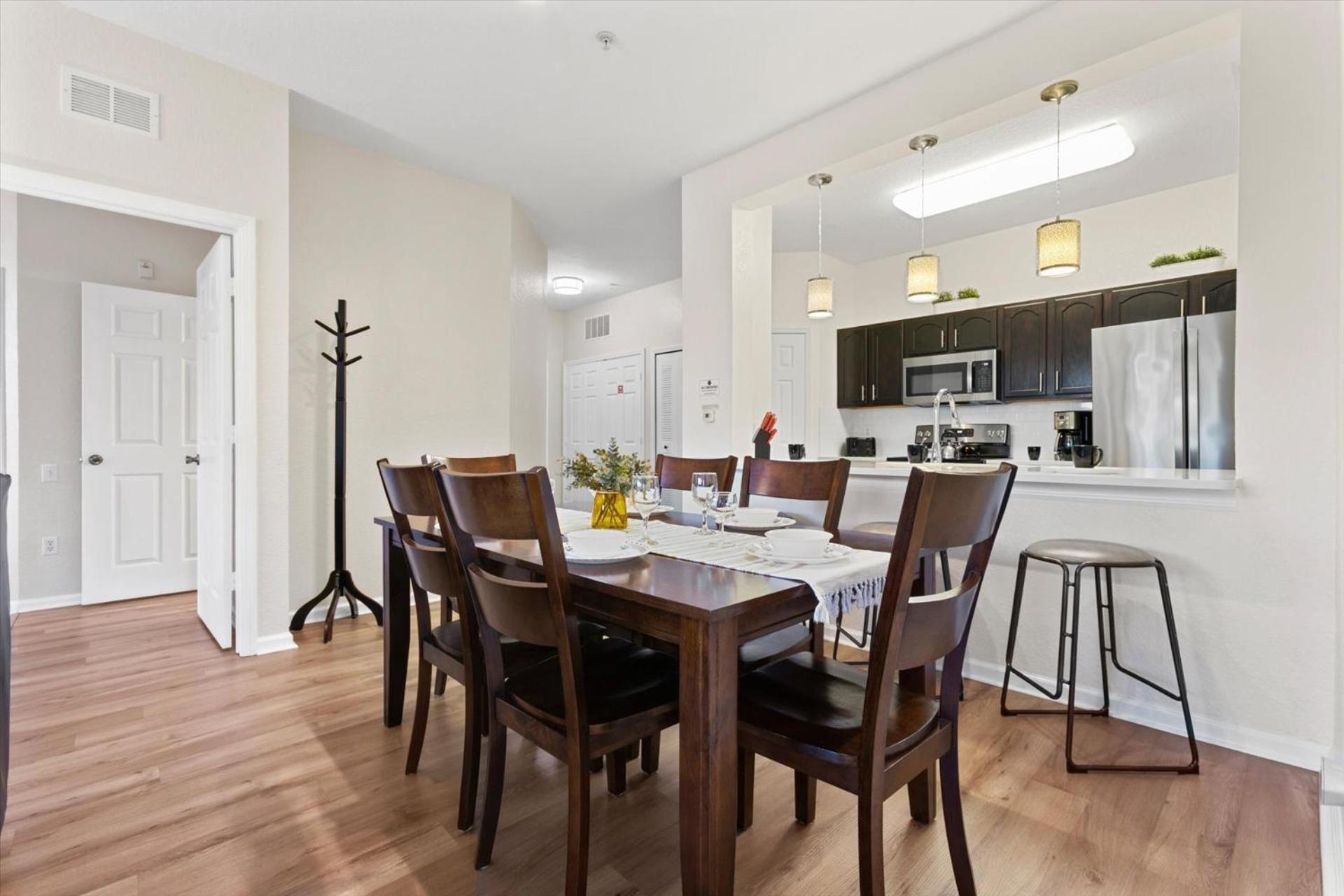 Apartment - Windsor Hills 189 *