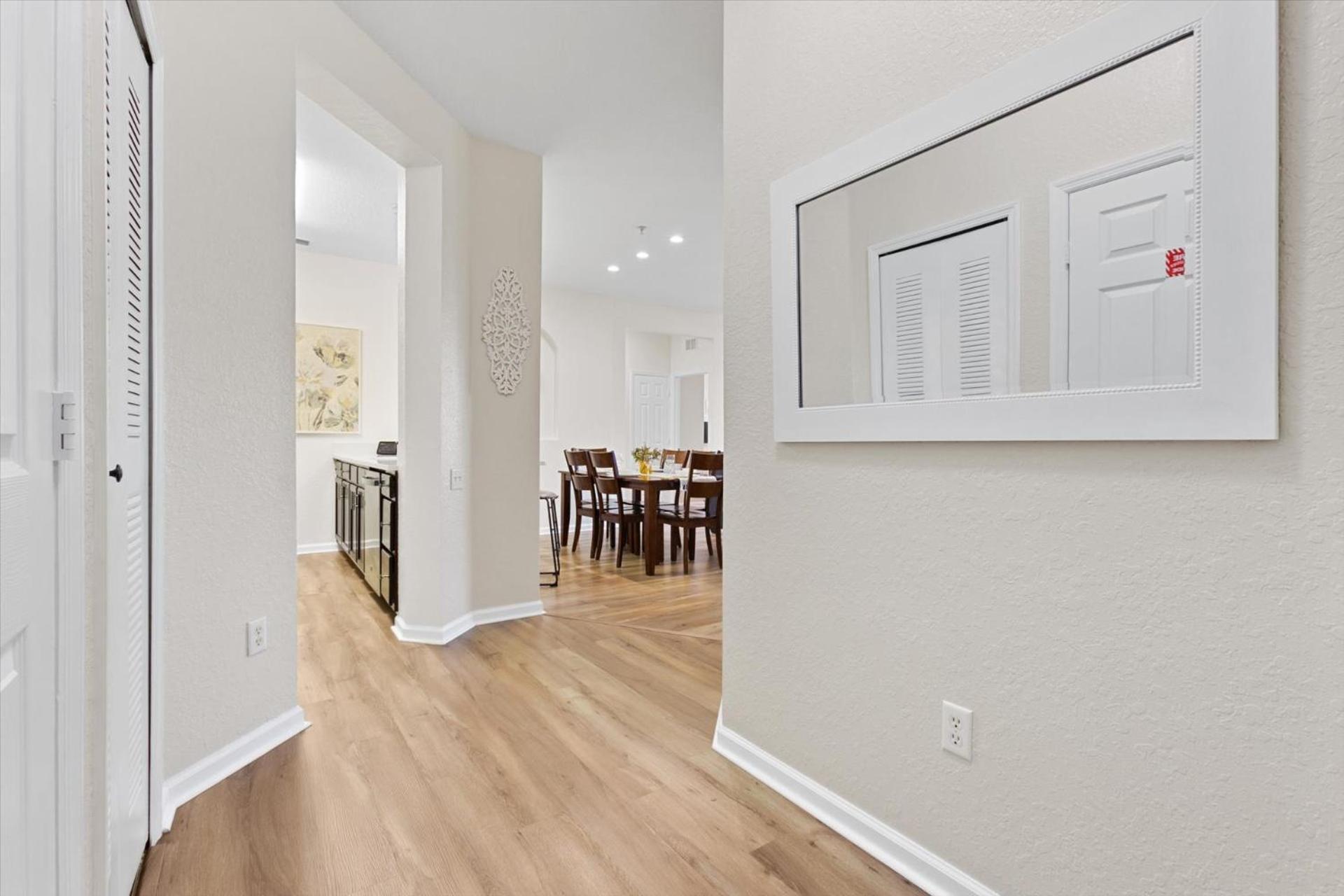 Apartment - Windsor Hills 189 *