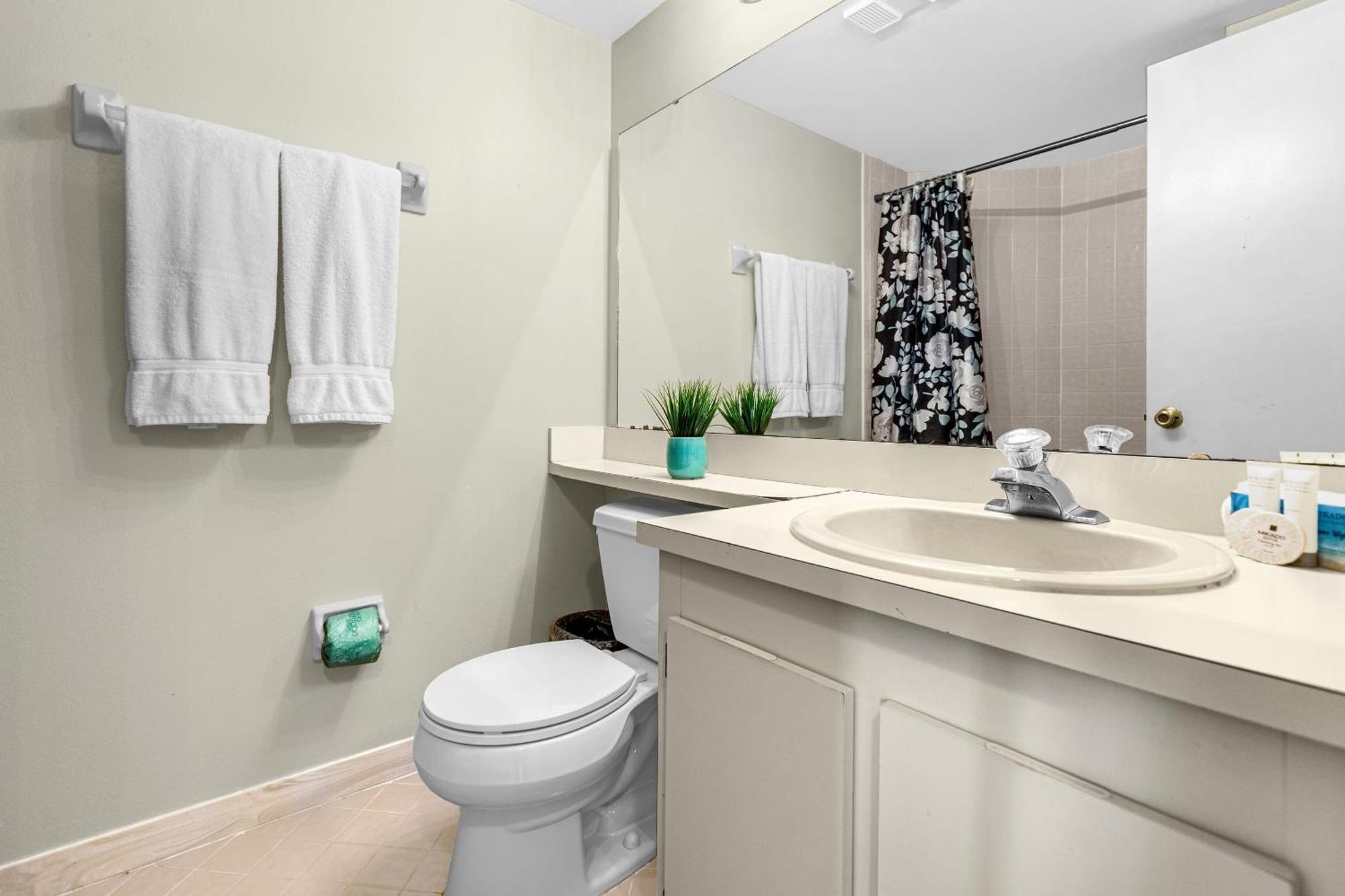 Modern Cozy 2br Near Apartment *
