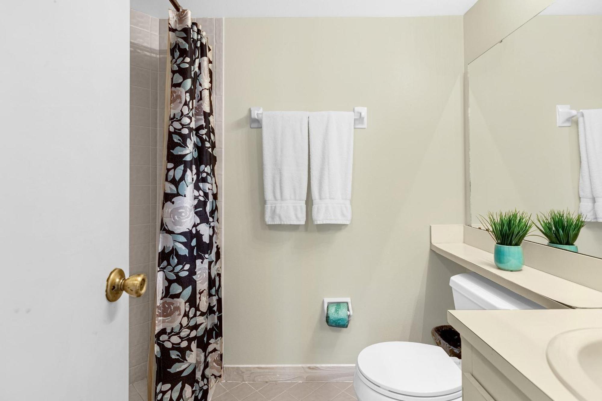 Modern Cozy 2br Near Apartment
