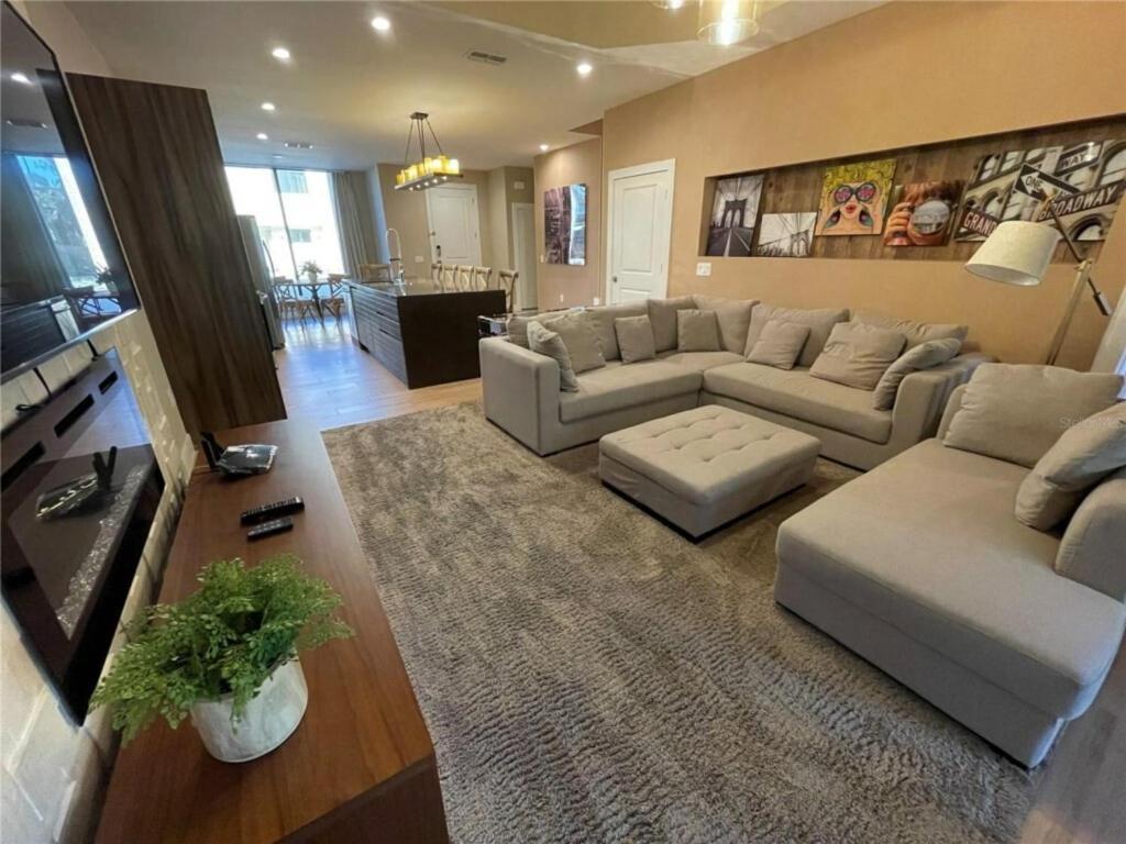 Luxurious Townhouse At Magic Village Orlando