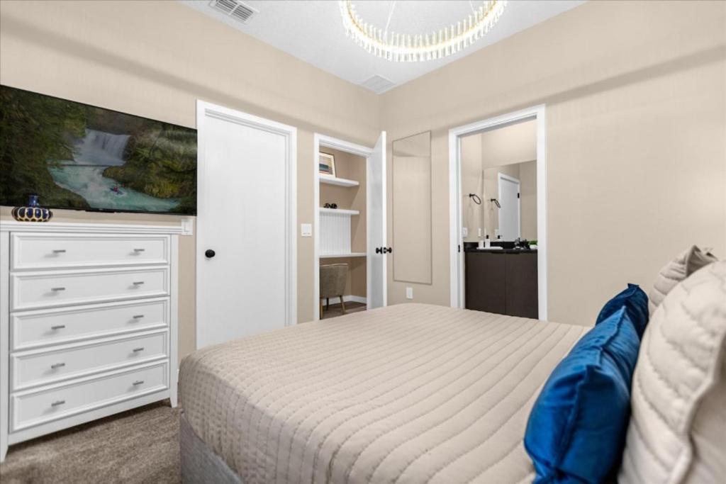 Holiday home 3 Bedrooms- 3 Bathrooms- The Hub 3205 Tt *