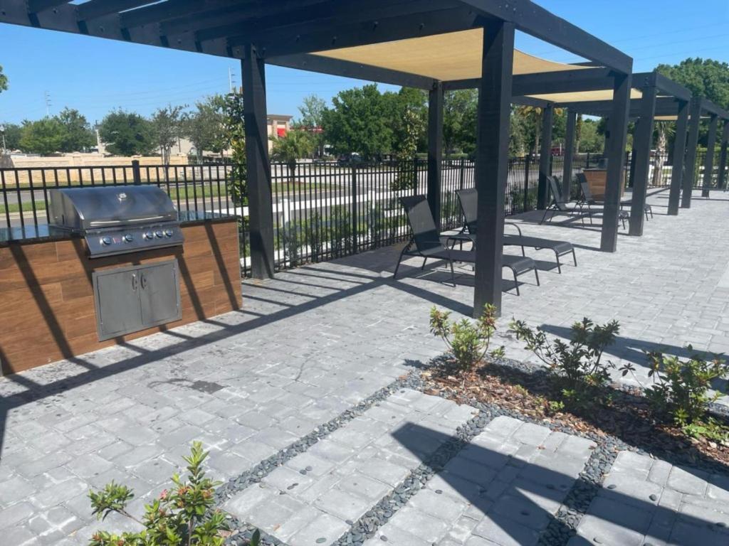 3 Bedrooms- 3 Bathrooms- The Hub 3205 Tt