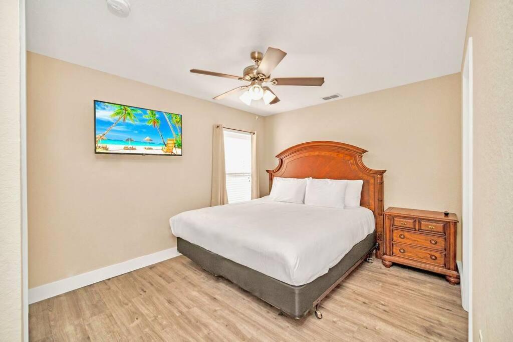 Villa Guardians Theater 5br W Pool Hot Tub