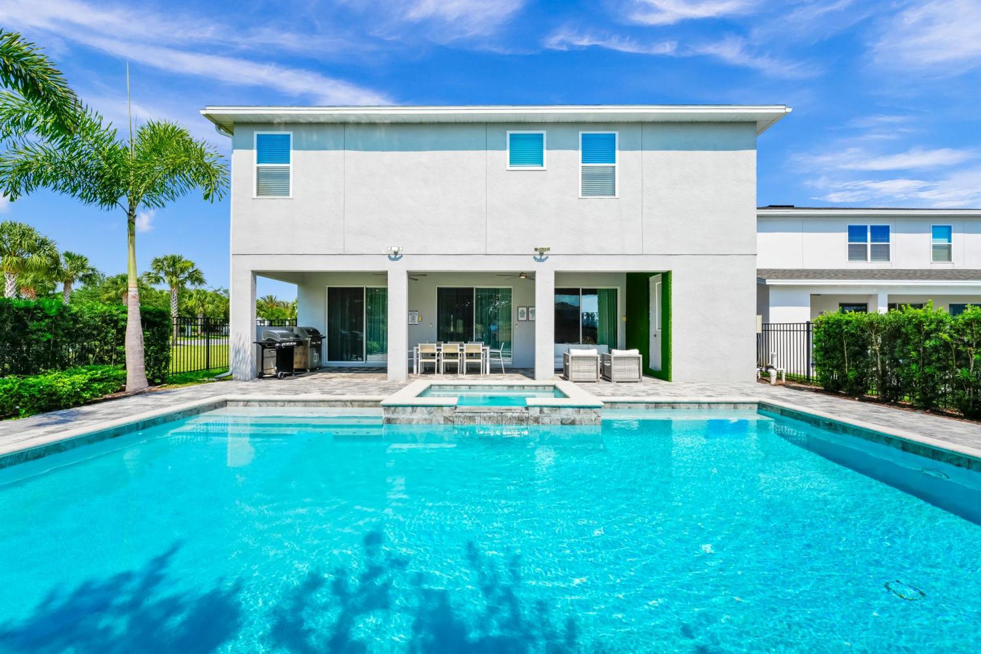 Elite With Private Pool & Amenities By Rentyl Near - 200a Holiday home Orlando