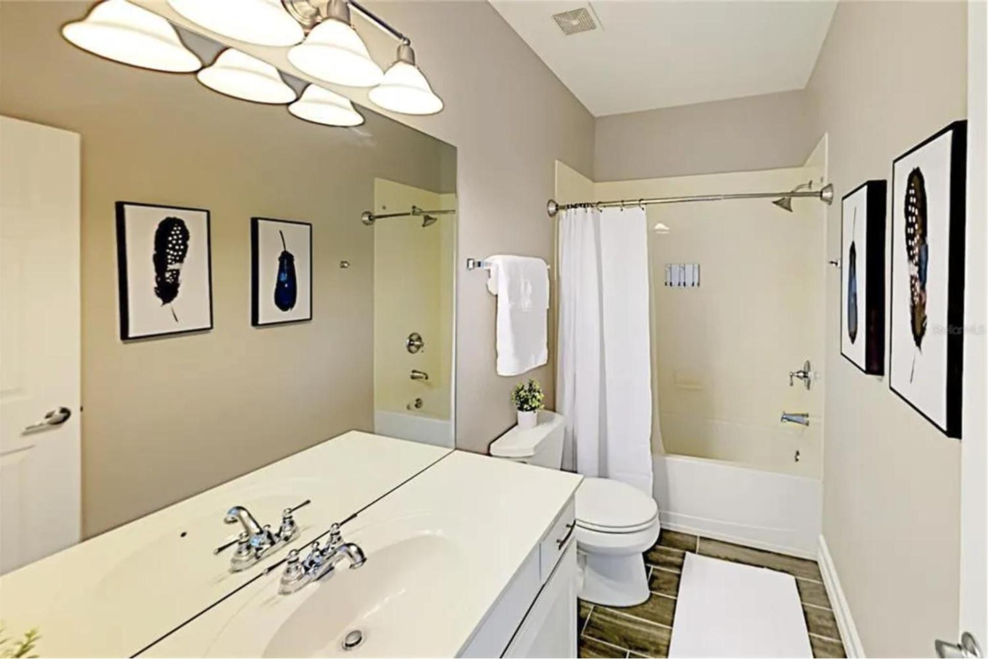 Apartment Beautiful Family Townhome, Near The Parks - 8000-104 *