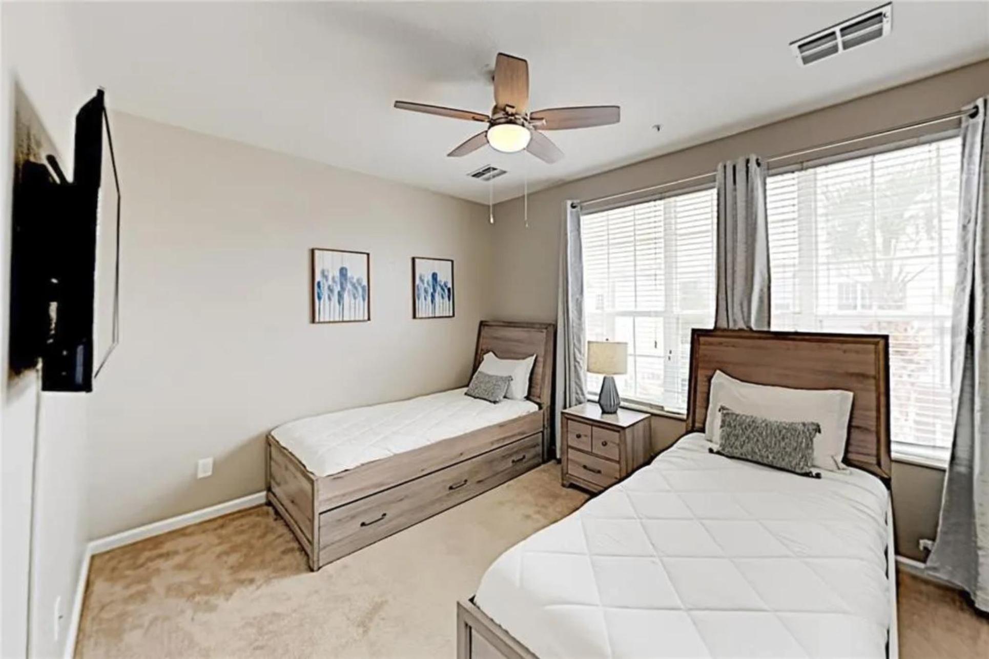 Beautiful Family Townhome, Near The Parks - 8000-104 Apartment