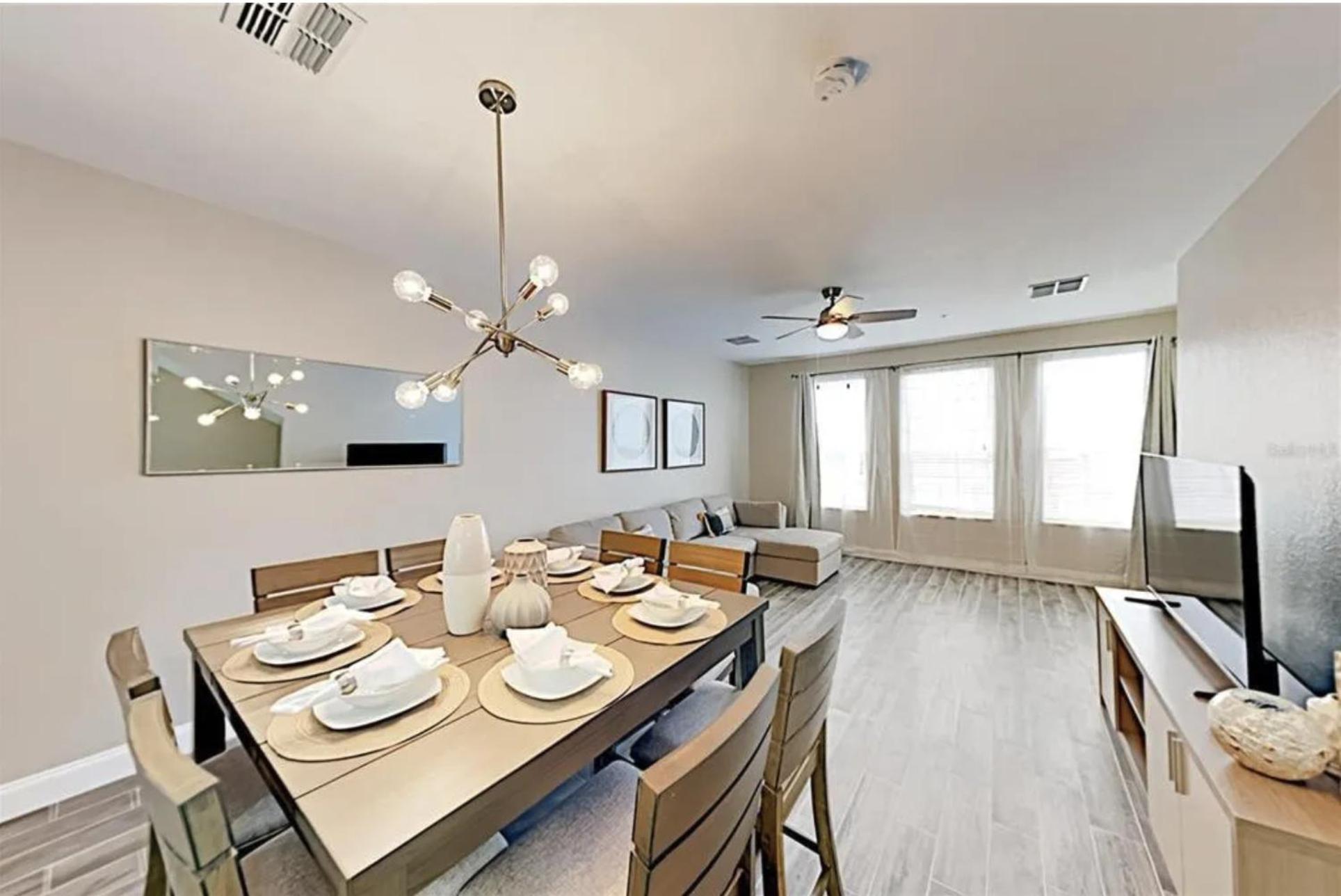 Beautiful Family Townhome, Near The Parks - 8000-104 *