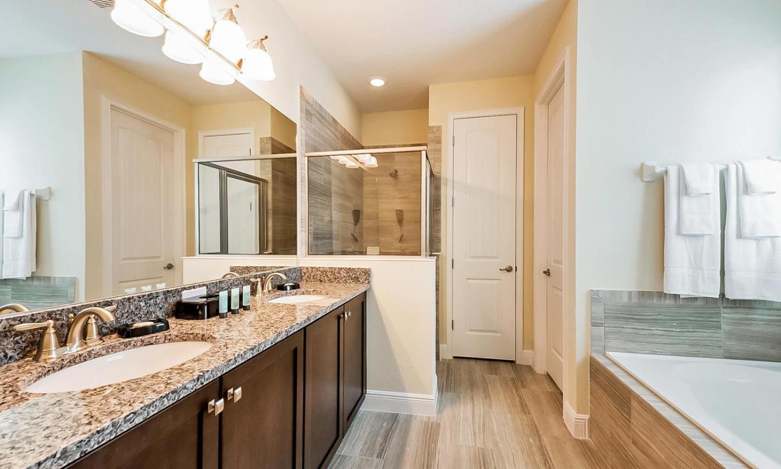 Spacious 10 Bdrm House With Private Pool And At Encore * Orlando