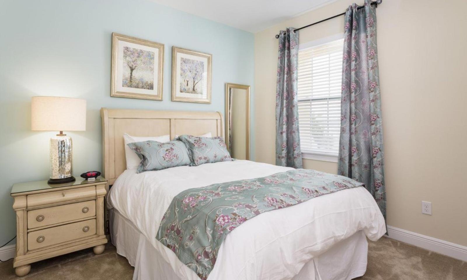 Sun-filled 10 Bdrm House With Backyard Pool At Encore Orlando