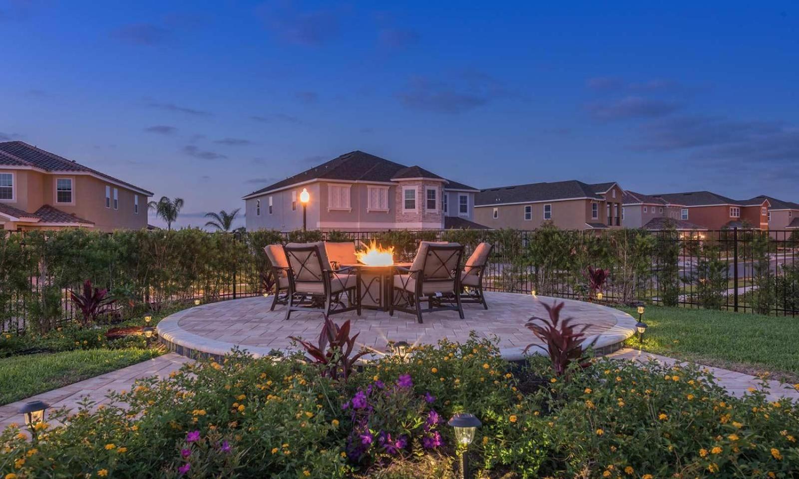 Stunning 5 Bdrm Oasis With Upscale Private Pool At Encore
