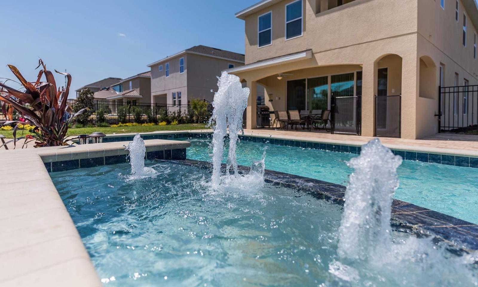 Holiday home Stunning 5 Bdrm Oasis With Upscale Private Pool At Encore *