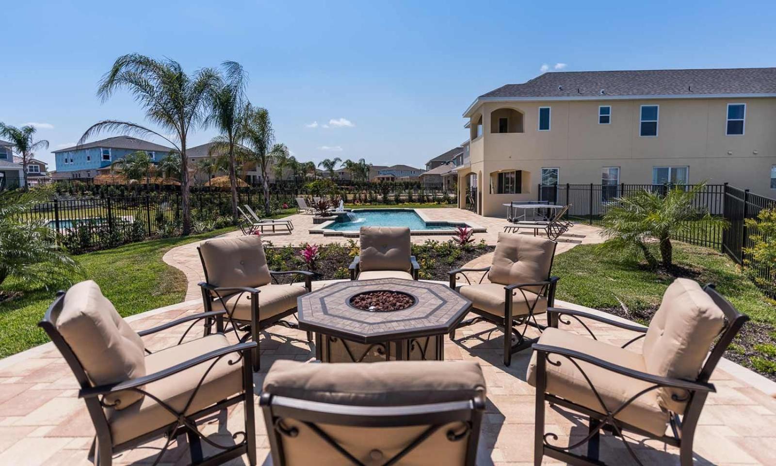 Stunning 5 Bdrm Oasis With Upscale Private Pool At Encore Holiday home *