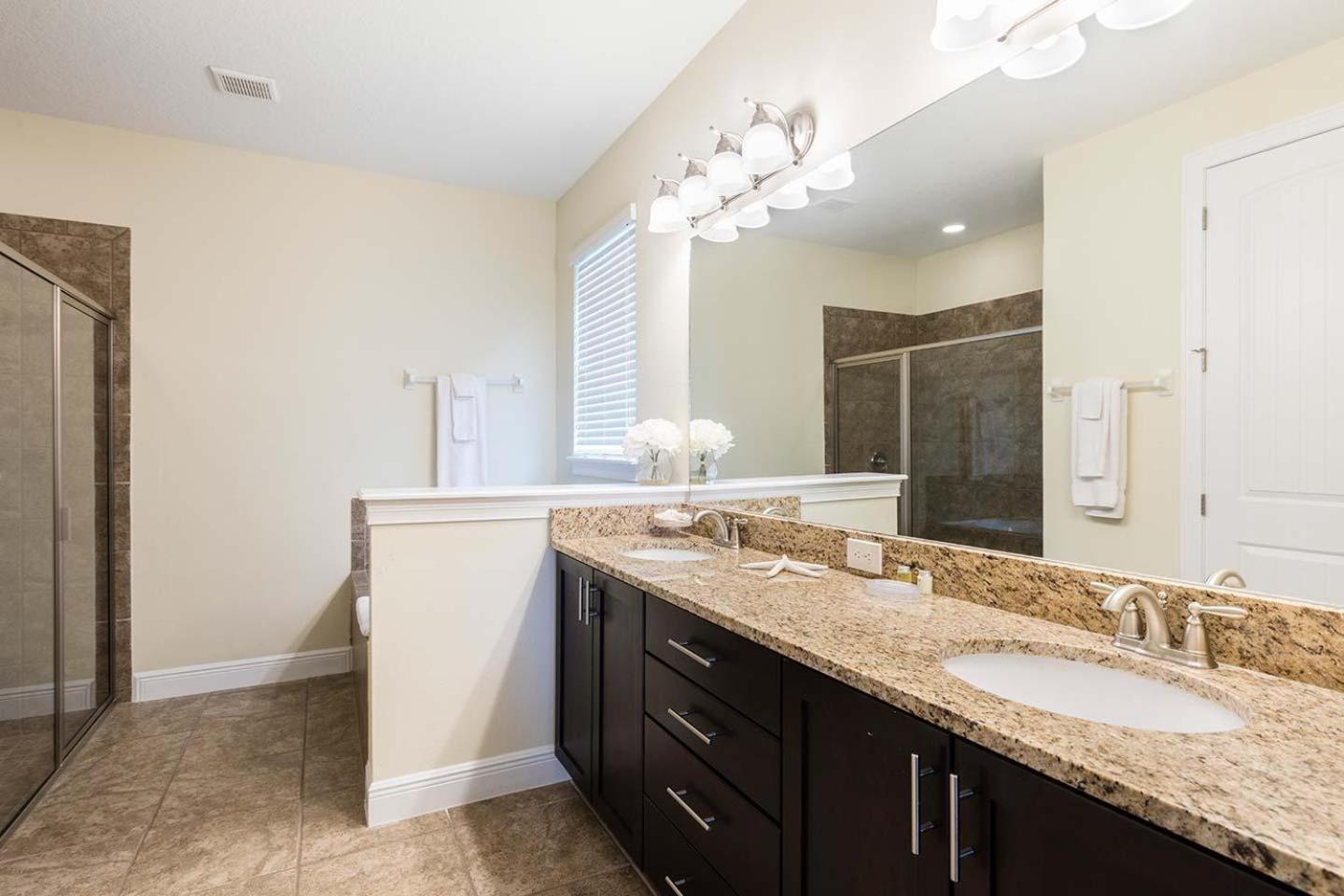 Polished Sleek 9 Bdrm With Backyard Pool At Encore * Orlando