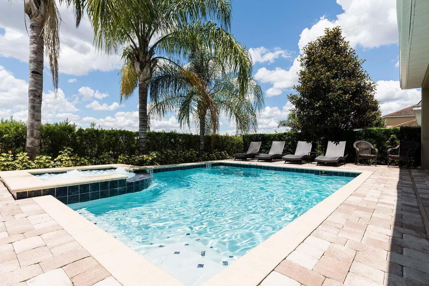 Polished Sleek 9 Bdrm With Backyard Pool At Encore *