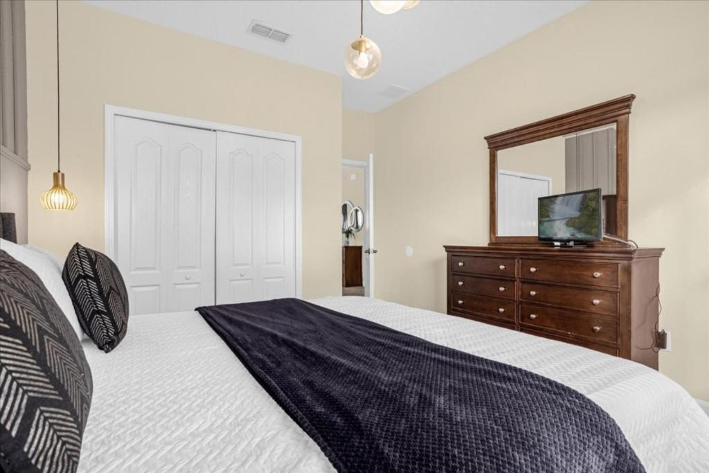 5 Bedrooms- 5 Bathrooms- Paradise Palms 2954 Bp Orlando