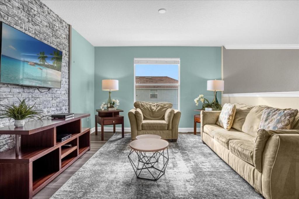 5 Bedrooms- 5 Bathrooms- Paradise Palms 2954 Bp Apartment