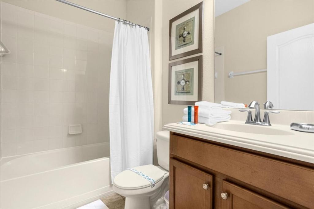 5 Bedrooms- 5 Bathrooms- Paradise Palms 2954 Bp Apartment *