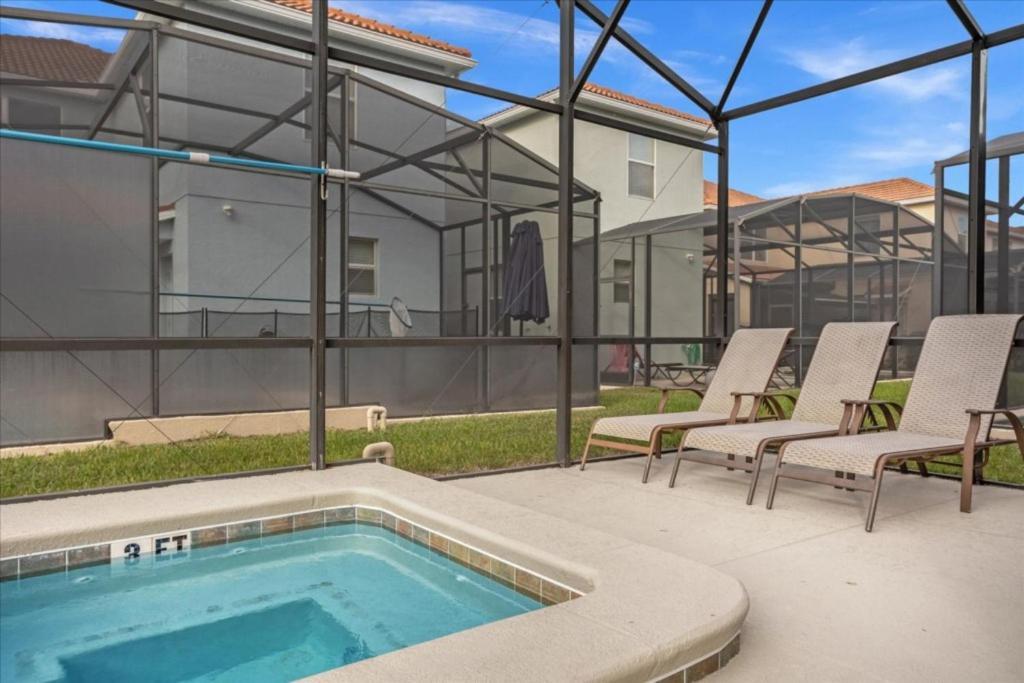 5 Bedrooms- 5 Bathrooms- Paradise Palms 2954 Bp *