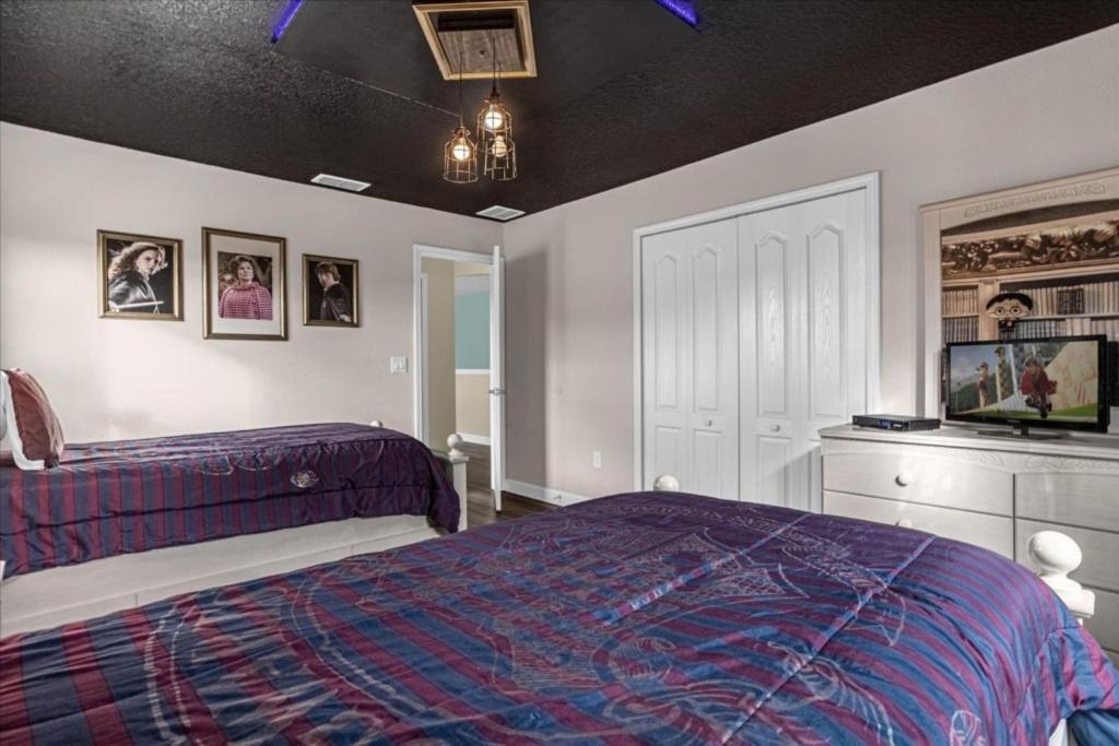 Apartment 5 Bedrooms- 5 Bathrooms- Paradise Palms 2954 Bp