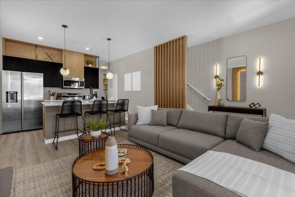 3 Bedrooms- 3 Bathrooms The Hub 3361 Tt Holiday home Orlando