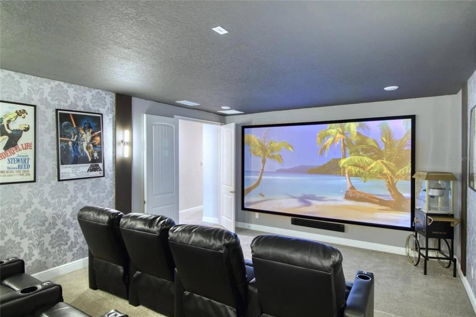 - Encore 1613 Villa Orlando