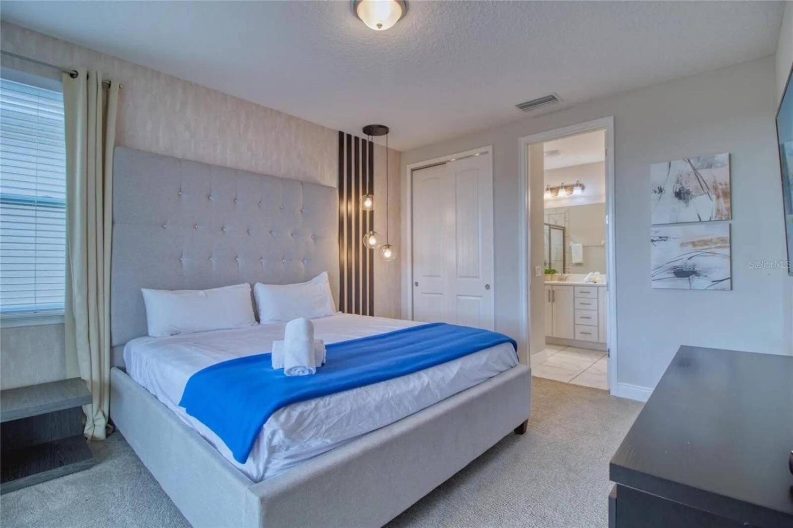 - Encore 1613 Villa Orlando