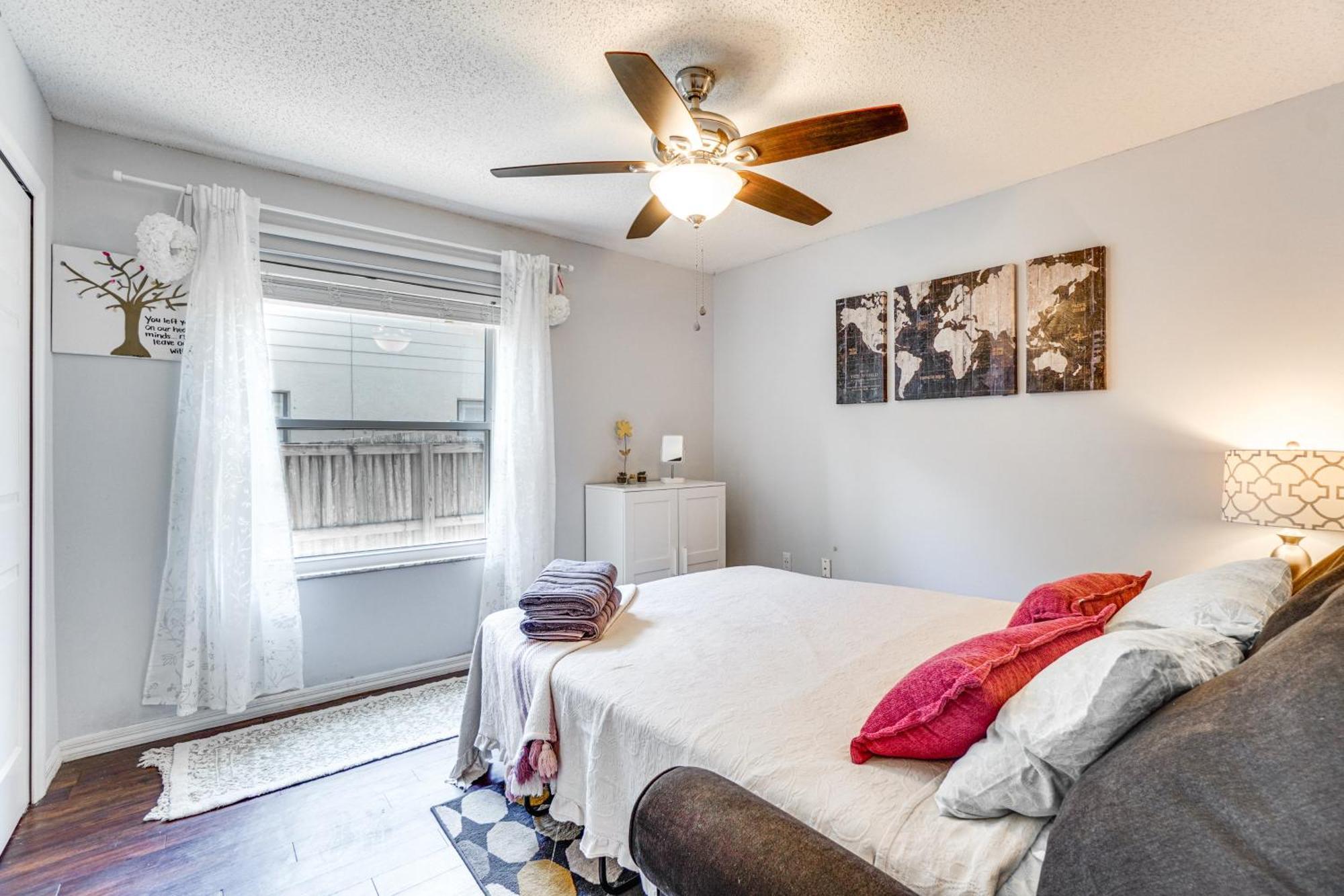 Luxe With Grill And Fenced Yard! Holiday home *