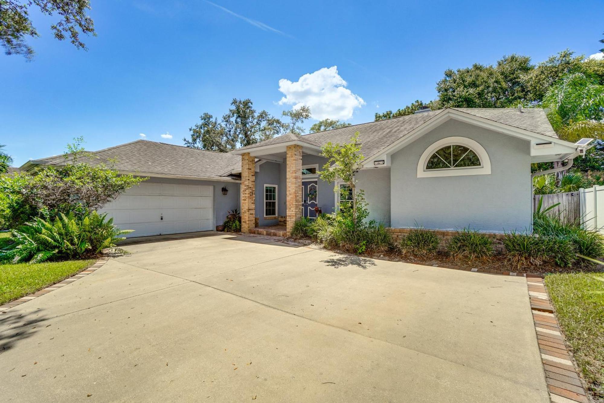 Holiday home Luxe With Grill And Fenced Yard! Orlando
