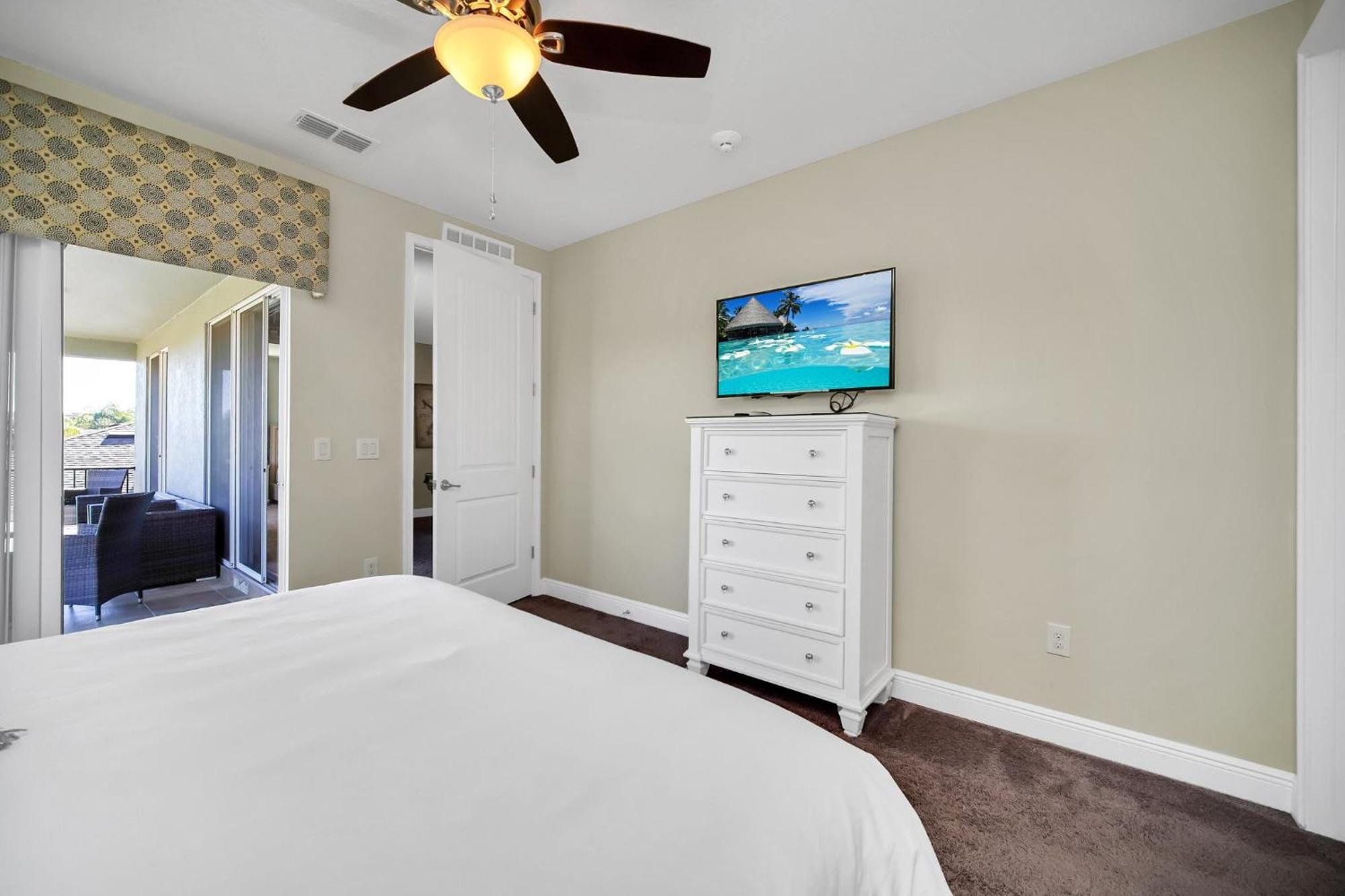 - Encore 1555 Villa Orlando