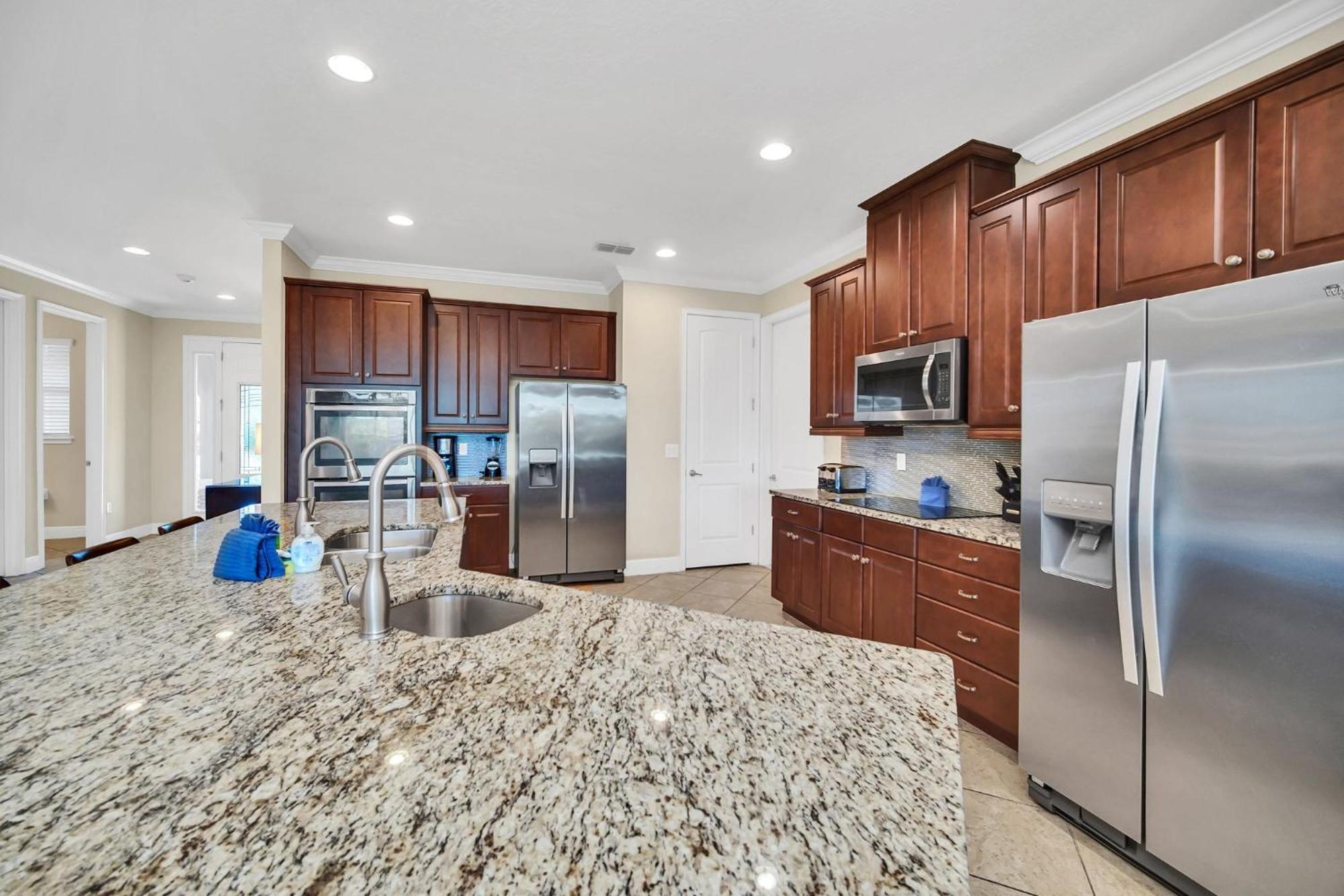 - Encore 1555 Villa Orlando