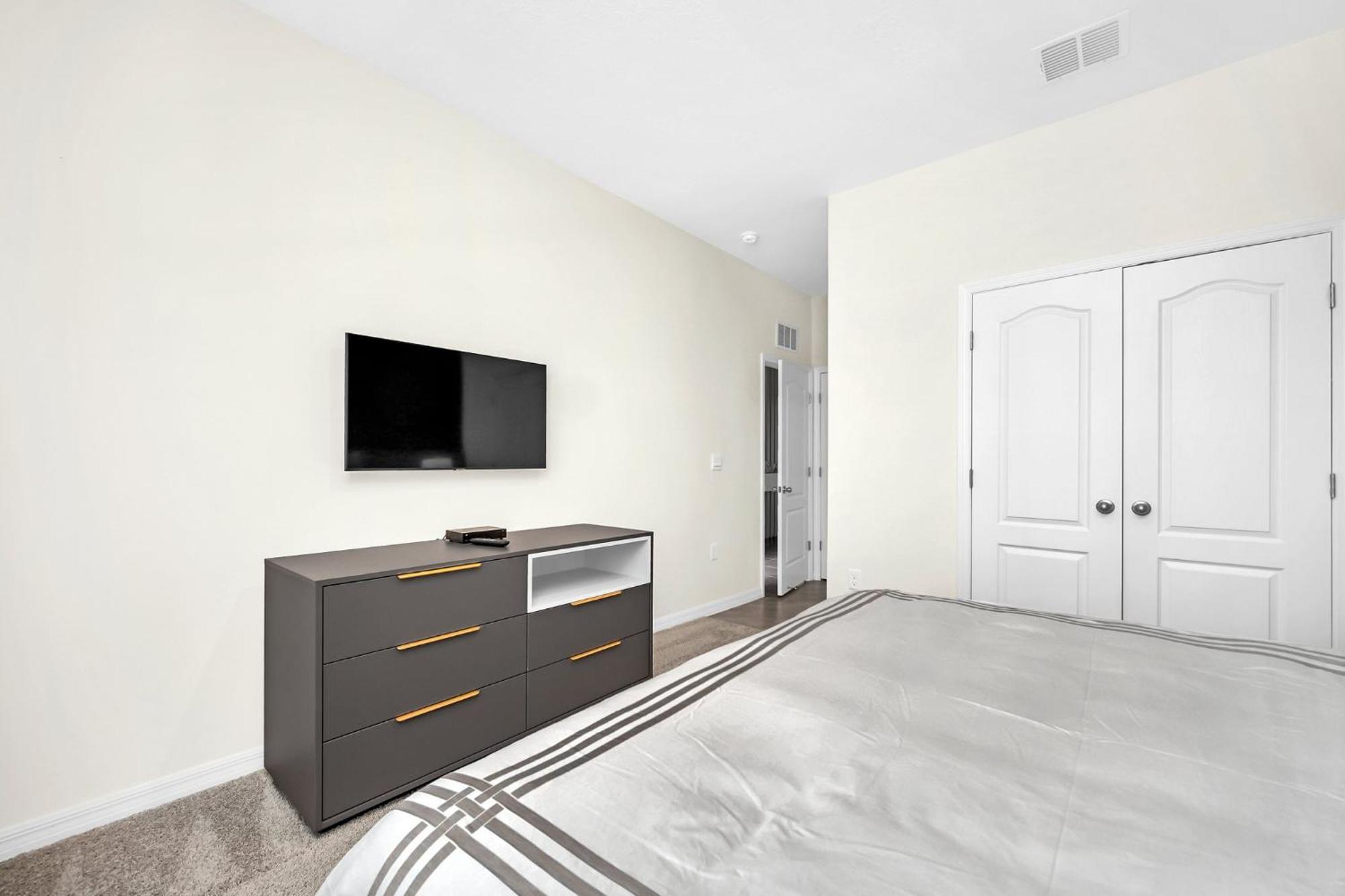 - Solterra 928 Orlando
