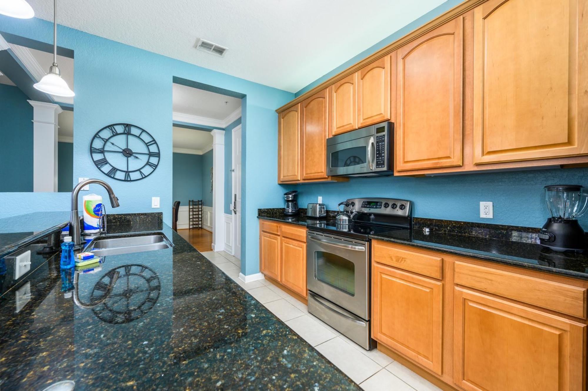 Luxury Lakeview Penthouse, Vista Cay 1027 Apartment
