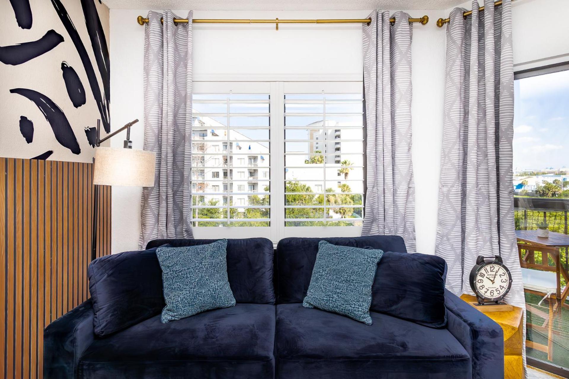 Beautiful Zen Nest Universal And Int Drive Apartment