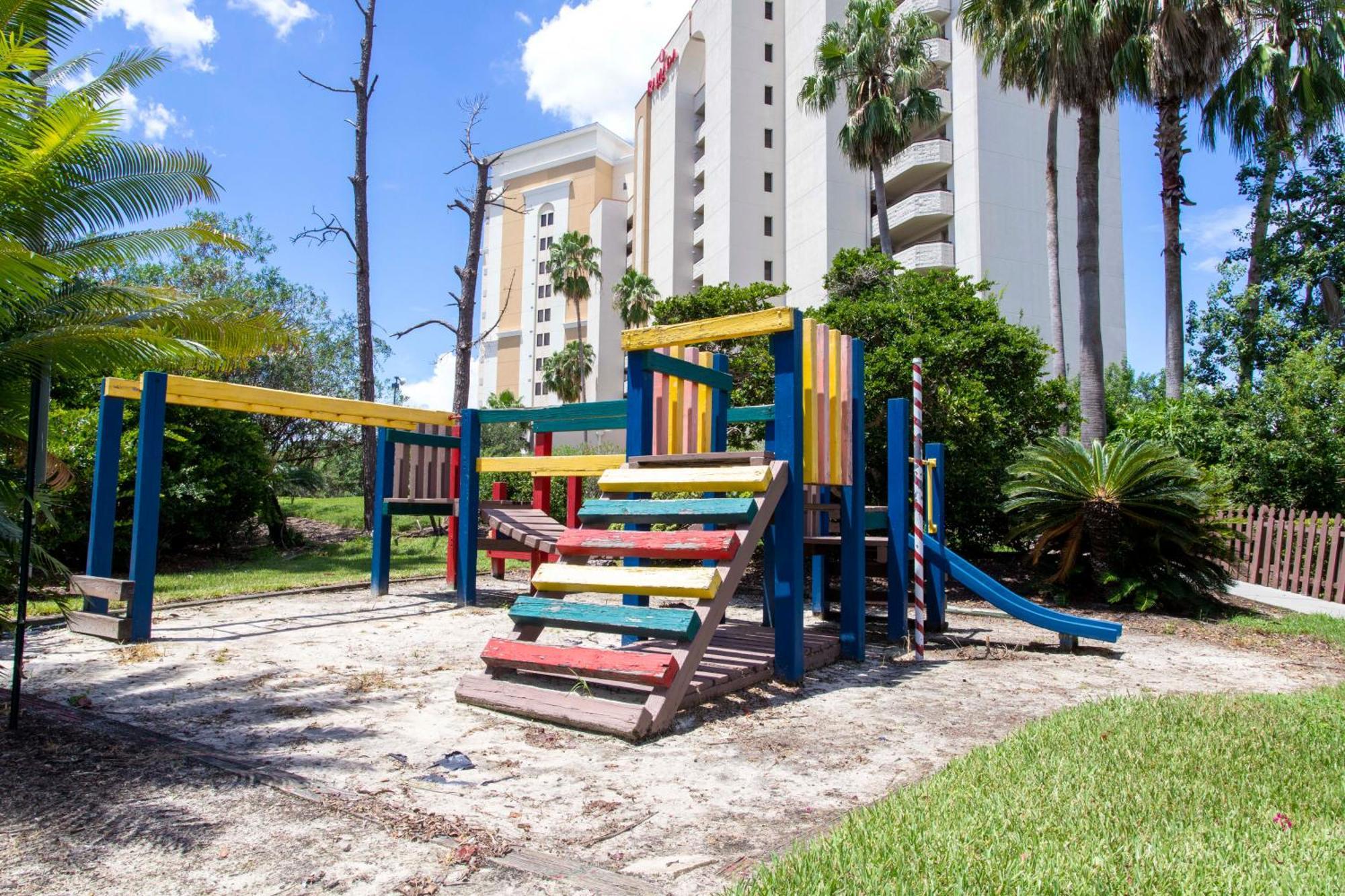 Apartment Cozy 2 Bedrooms 1 Mile Universal *