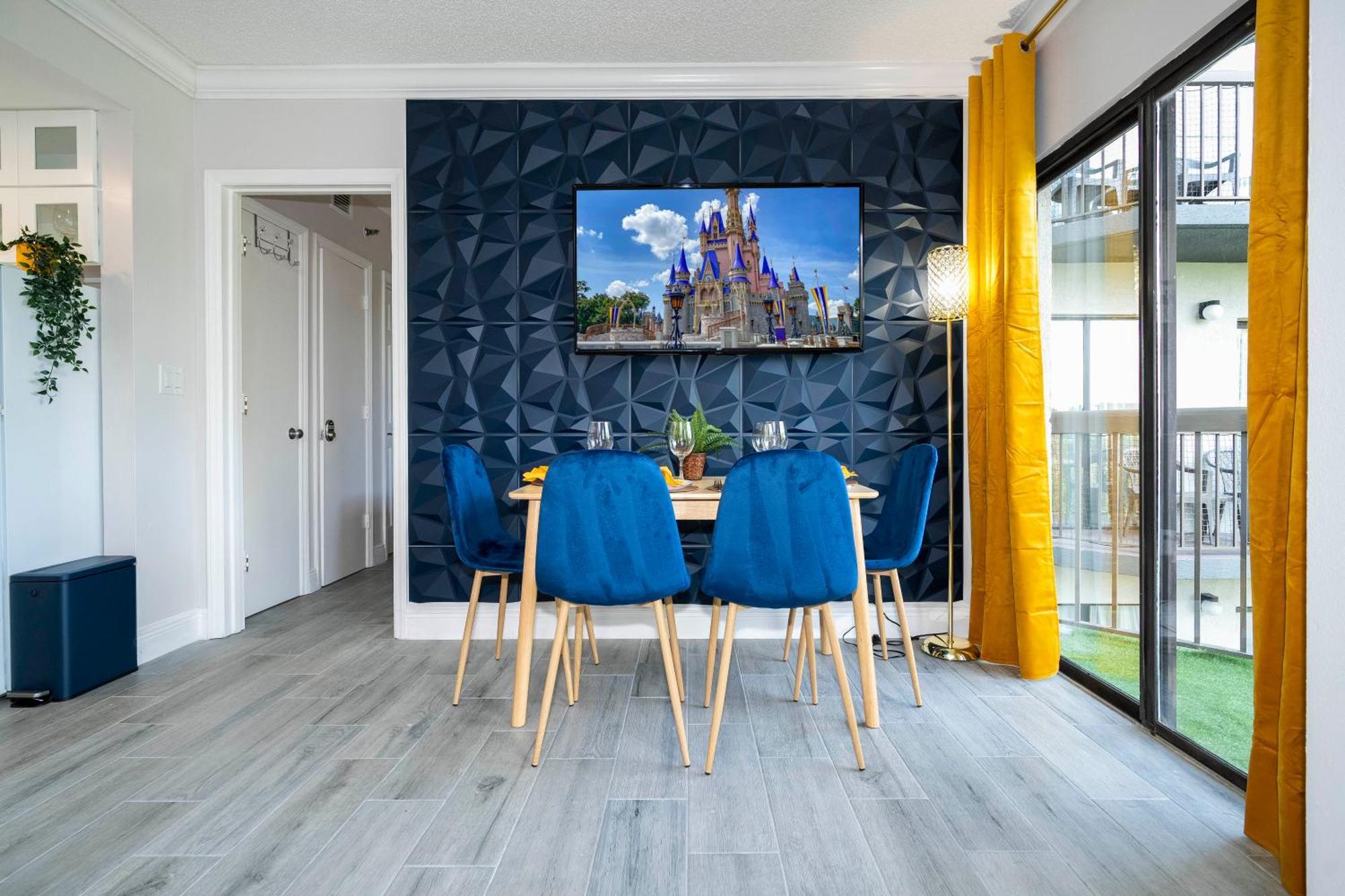Apartment Cozy 2 Bedrooms 1 Mile Universal *