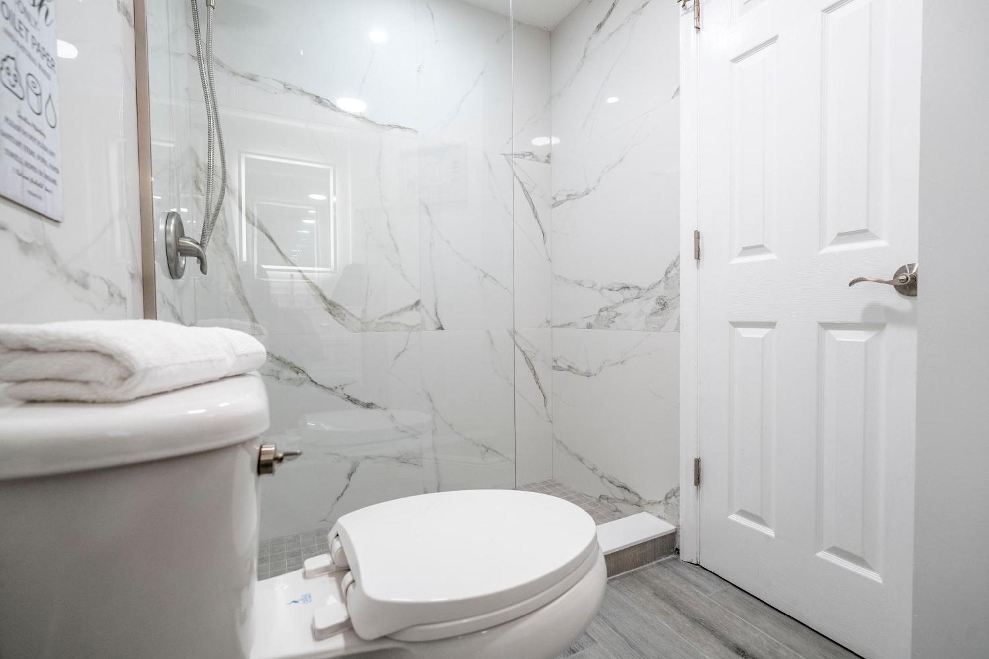Cozy 2 Bedrooms 1 Mile Universal Apartment Orlando