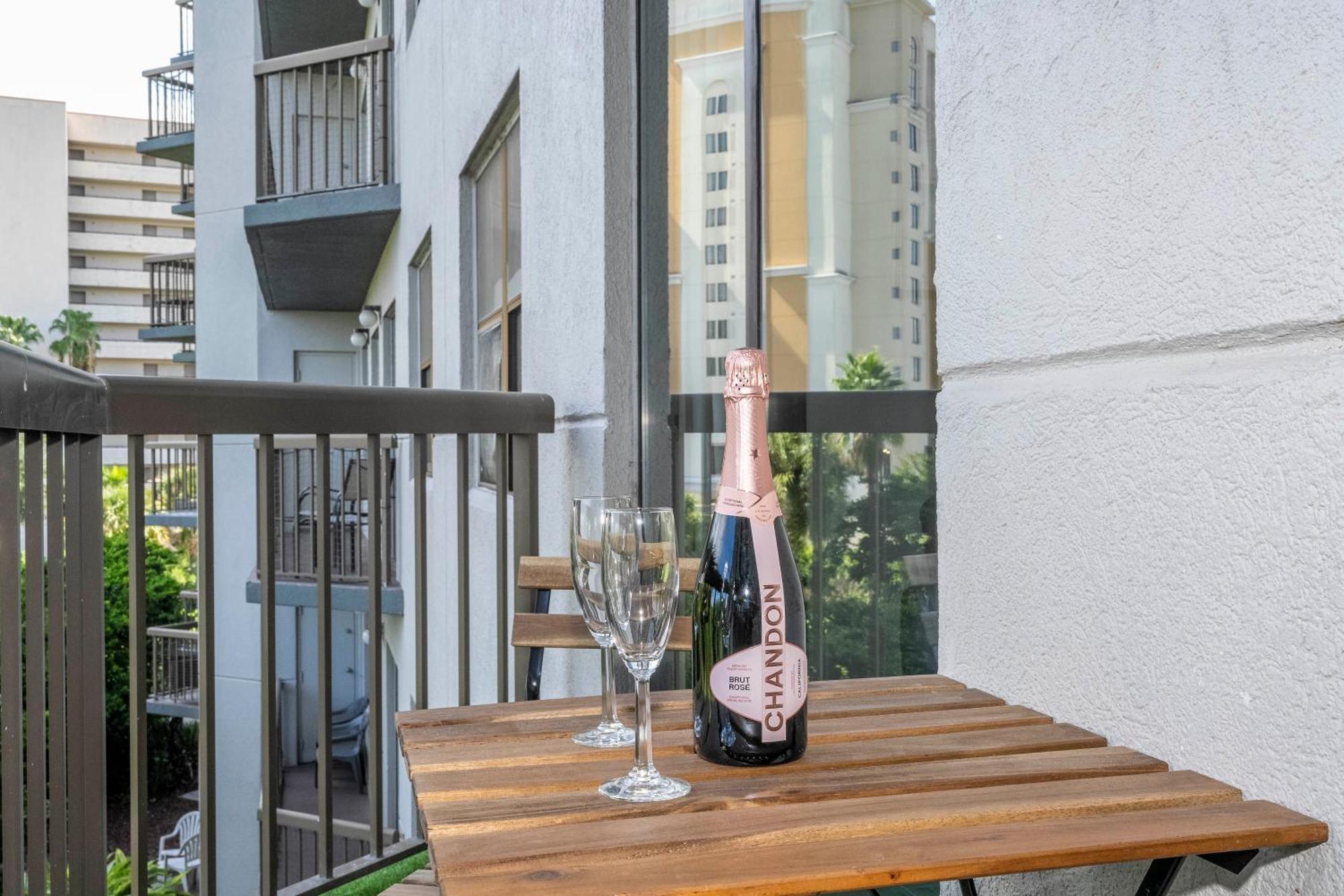 Cozy 2 Bedrooms 1 Mile Universal Apartment Orlando