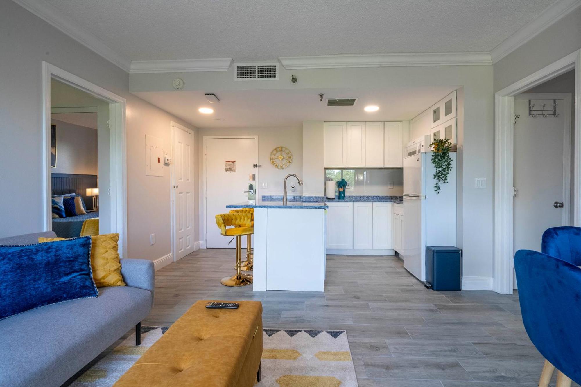 Cozy 2 Bedrooms 1 Mile Universal Apartment Orlando