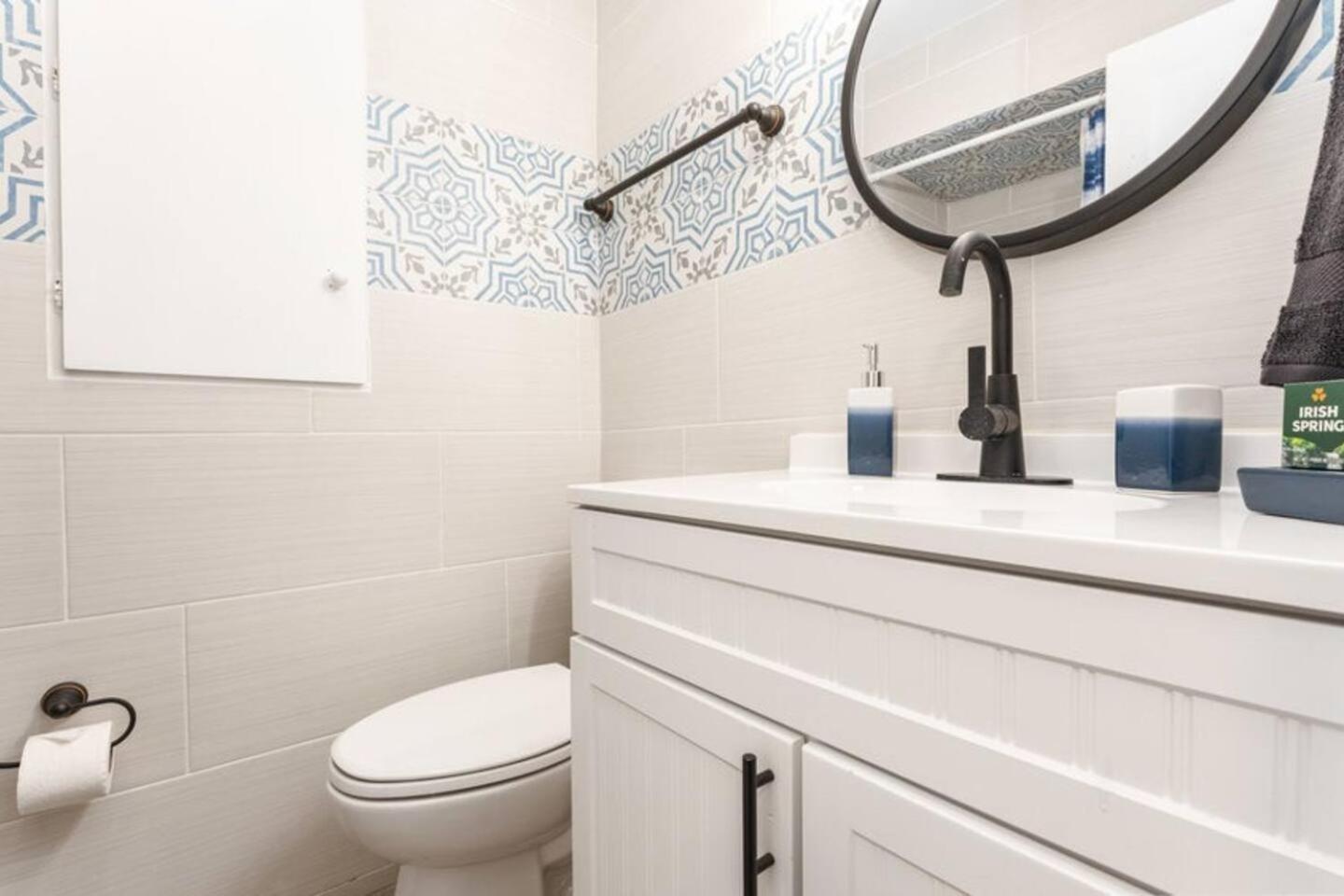 Casa Azul Haven 4 Beds, Fast Wi-Fi & Pets Ok!